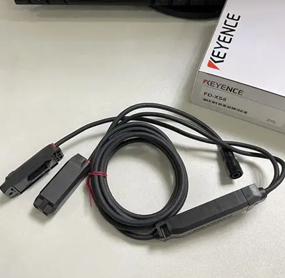 Keyence FD-XS8 Klemm-Durchflussmesser für Mikrofluidik