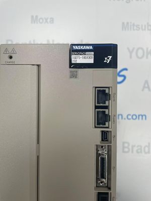 M12 Konstruktionsart Yaskawa SGD7S-180A30B202 Analogsteuerung mit fortschrittlichen Funktionen und ≤ 0,7 W Leistungsausfall