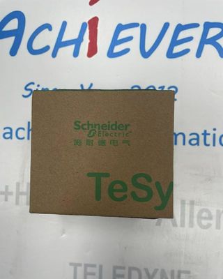Langlebige Schneider Electric LRD21 Thermal Overload Relay mit 7.874" 200.00mm Montage Loch Abstand und NAMUR Schnittstelle