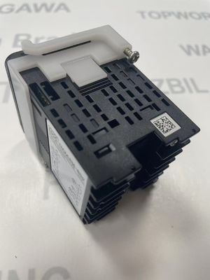 Omron E5CC-QX2A M-800 Panel Mount PID Temperaturregler mit 16 digitalen Ausgängen 0,4 kg