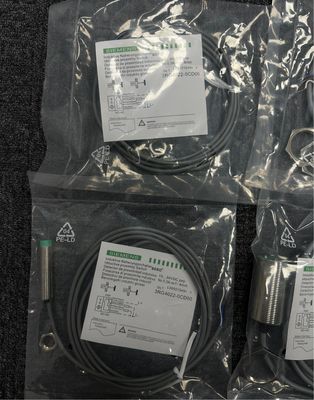Siemens 3RG4014-0CD00 Induktionsschalter mit Schutzart IP66/67 und maximalem Messbereich von 1300 mbar 522 inH²O
