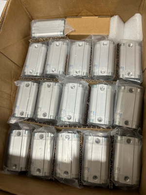 Festo Compact Zylinder ADVU-32-40-P-A