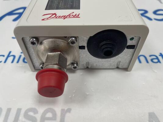 Danfoss  KP35 Industrial Pressure Switch