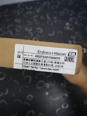 E+H TMT82-1020321 Temperature Transmitter Industrial Process Instrument
